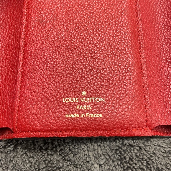 Gently used Louis Vuitton wallet - Picture 5 of 5